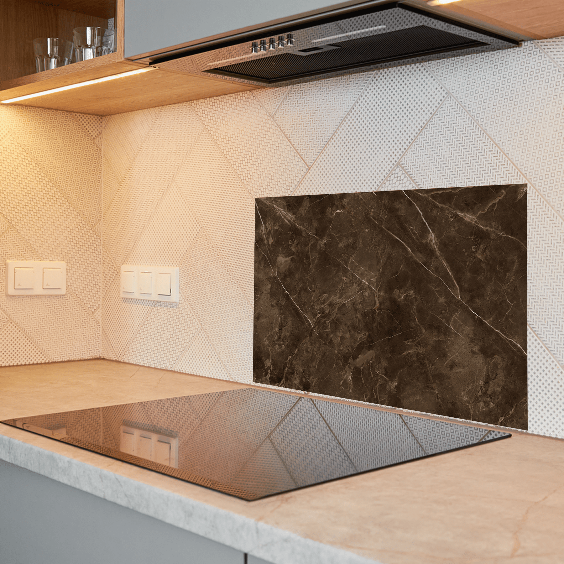 Keuken Spatscherm - Marmer - Donker bruin - Witte accenten - keuken spatscherm
